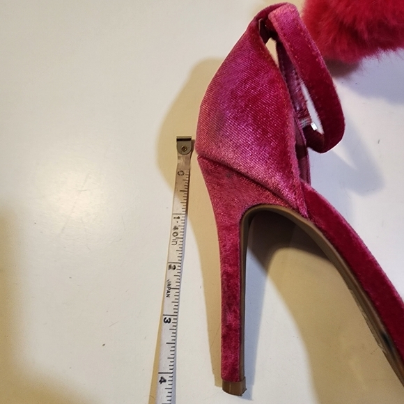 FOREVER 21 Faux Fur Pink Velvet Strappy Heels Pom Pom size 7 - Picture 11 of 13